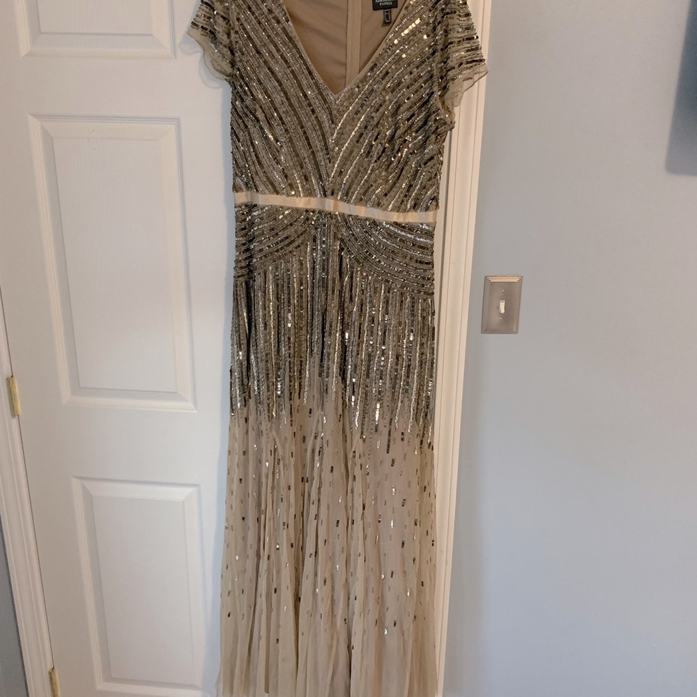 Adrianna Papell show stopper beaded dress!